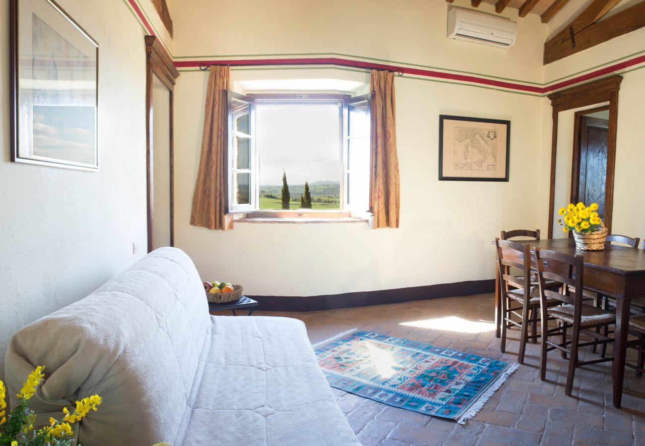 Ferienwohnung in Cinigiano - Typical Stone House looking Banfi Wineries