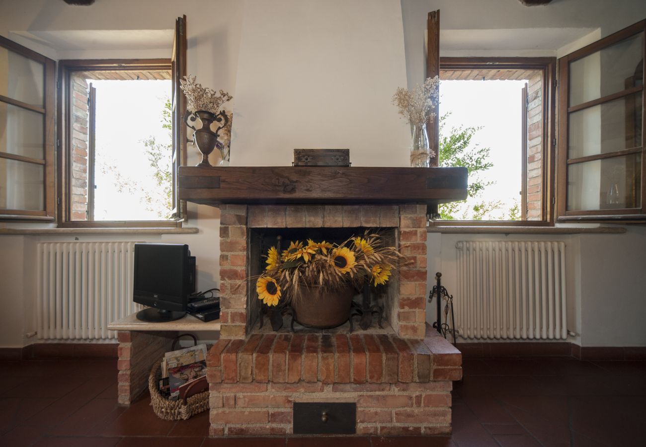 Ferienwohnung in Asciano - Your Agritourism with Charme at Mandorlinovo