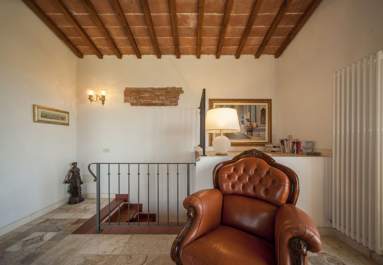 Ferienwohnung in Asciano - Your Agritourism with Charme at Mandorlinovo