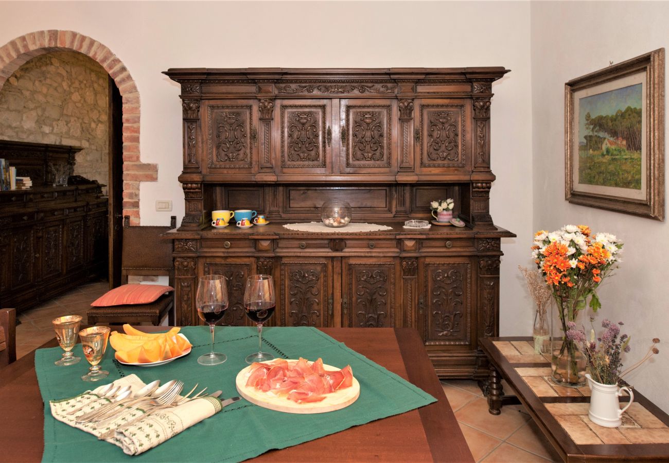 Ferienwohnung in Asciano - Your Agritourism with Pool at Lillanovo