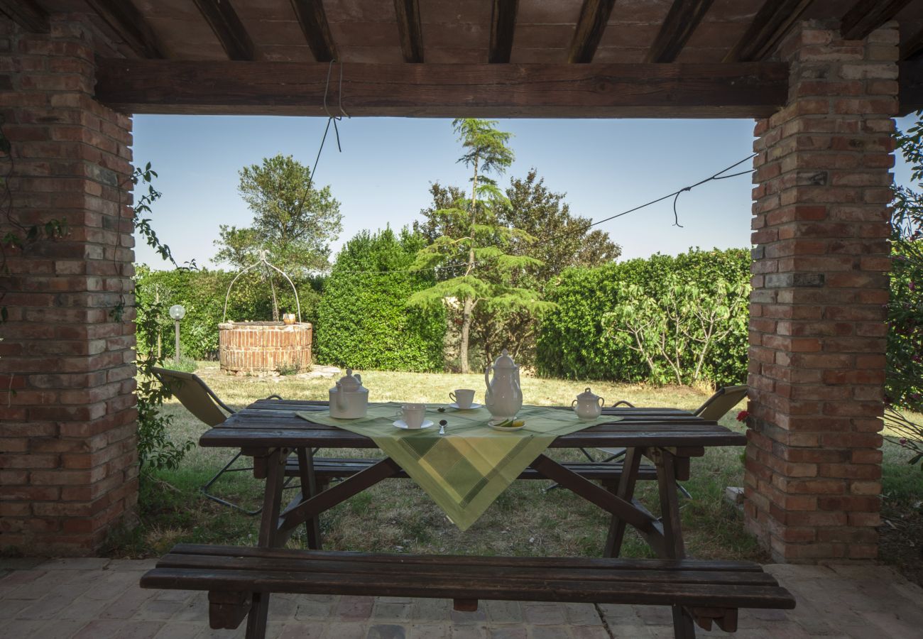 Ferienwohnung in Asciano - Lillarosa is Your Agritourism close to Siena