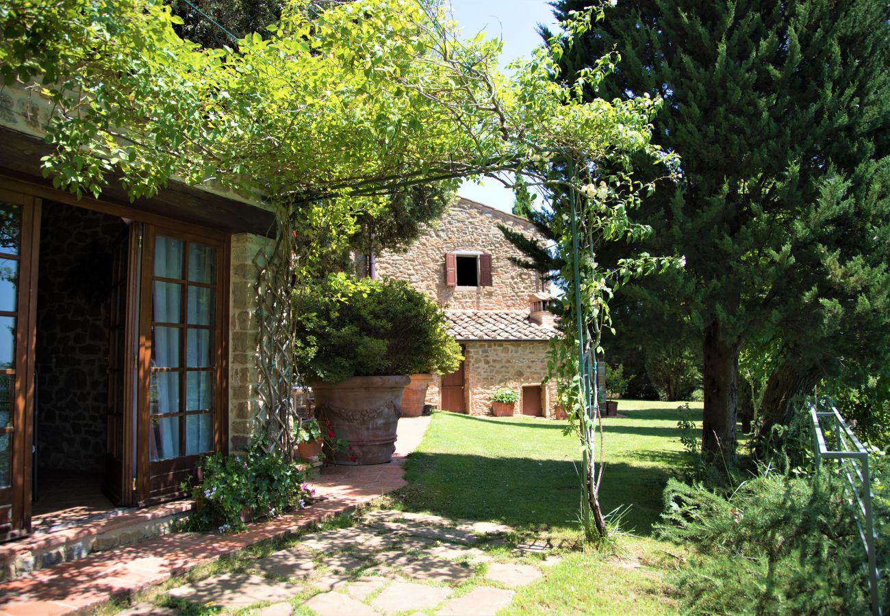 Villa in Civitella in Val di Chiana - Villa Tuscany with Flair, Luxury & Panorama