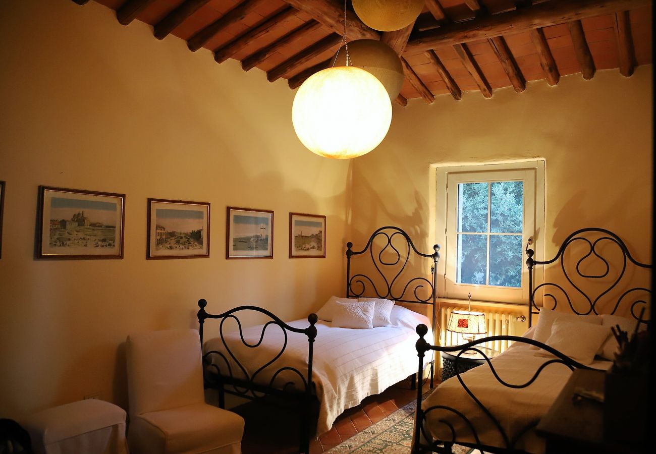 Villa in Civitella in Val di Chiana - Villa Tuscany with Flair, Luxury & Panorama