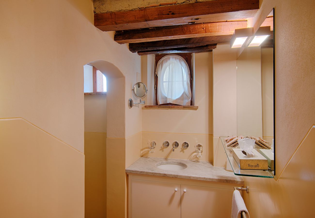 Ferienwohnung in Panzano - Luxury Chianti with 2 Bedrooms in Panzano Chianti