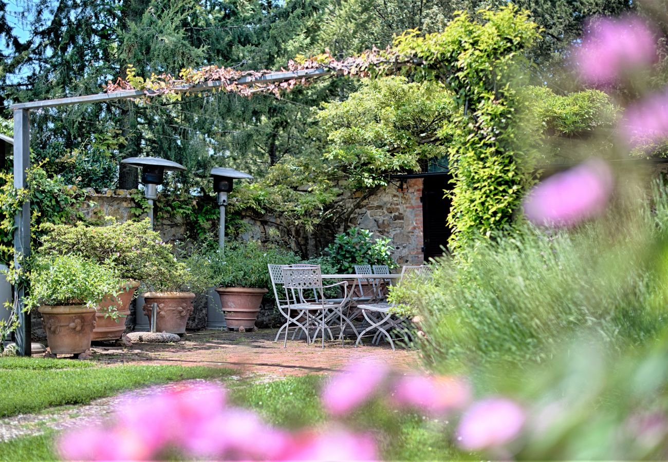 Villa in Castellina in Chianti - Villa in Castellina w. Pool, Garden & Winery