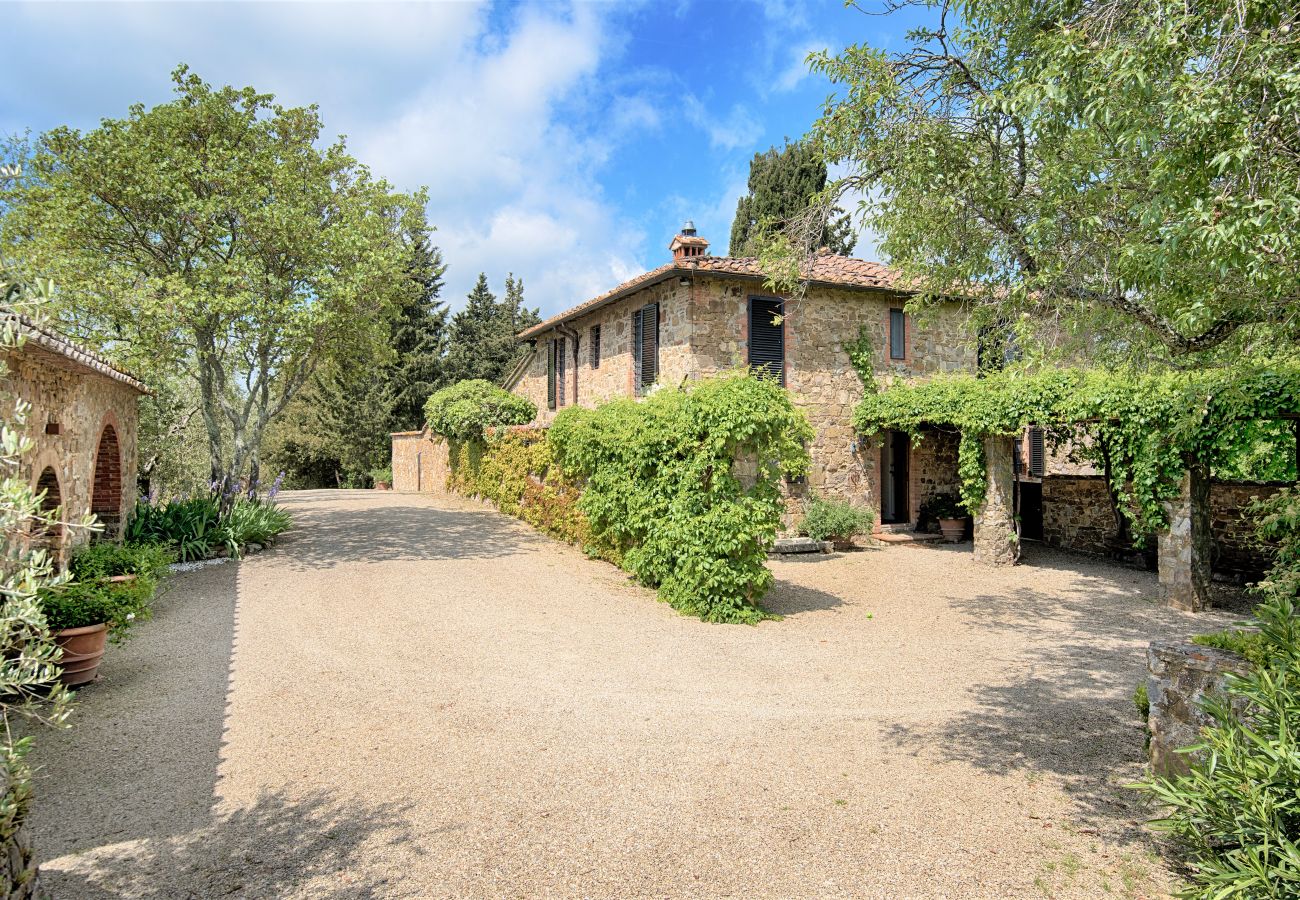 Villa in Castellina in Chianti - Villa in Castellina w. Pool, Garden & Winery