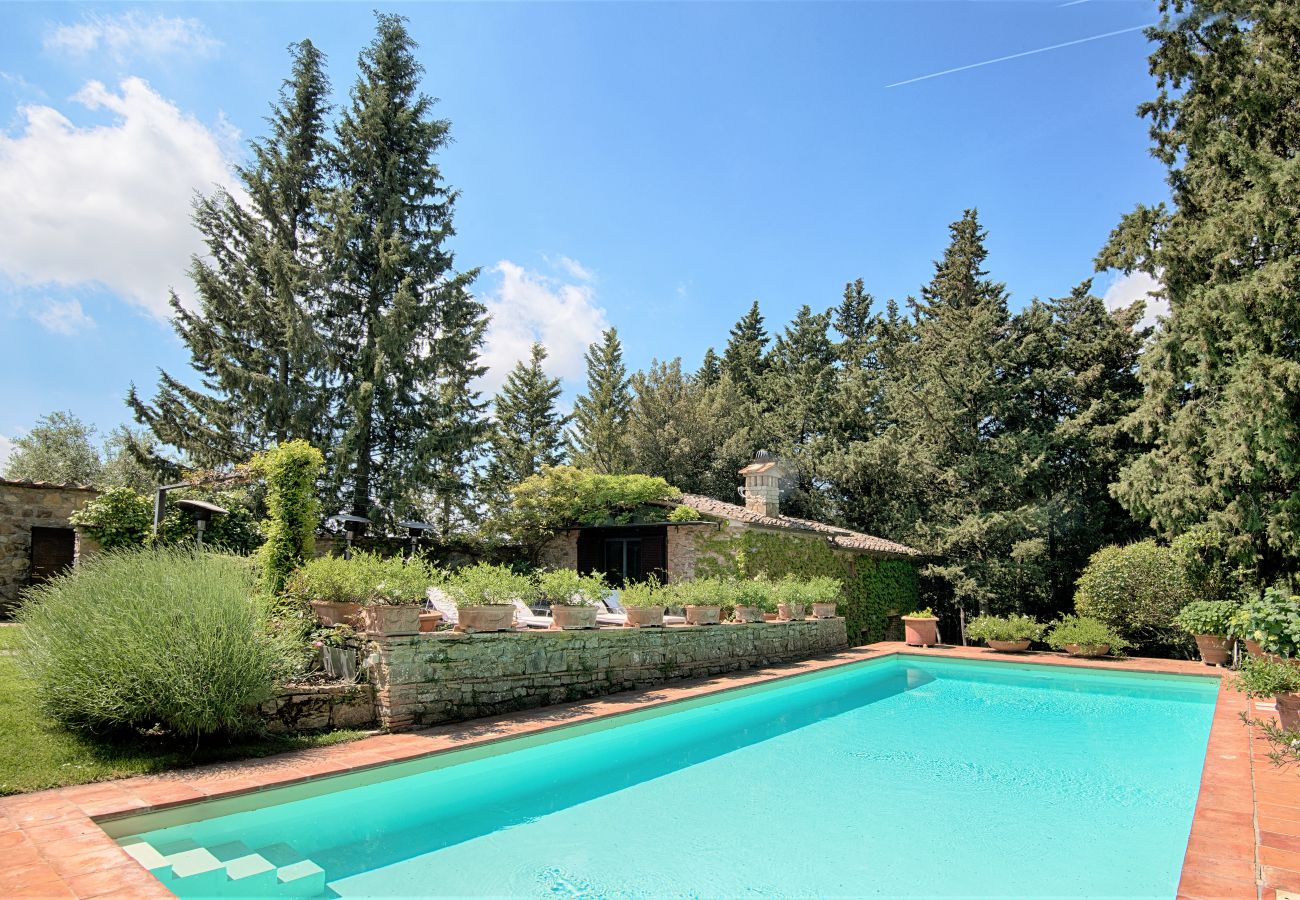 Villa in Castellina in Chianti - Villa in Castellina w. Pool, Garden & Winery