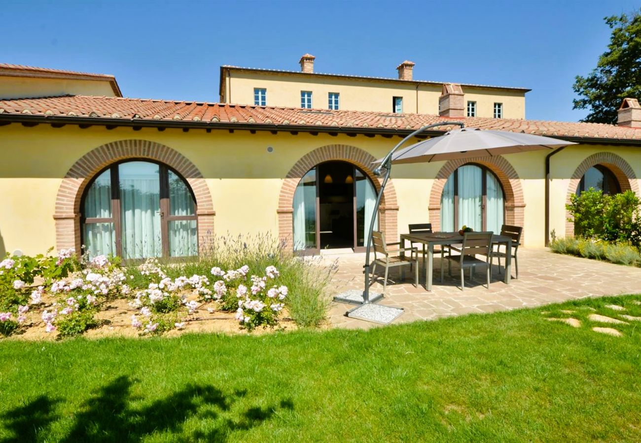 Ferienwohnung in Trequanda - Luxury & Large Apt. in Siena Resort at Eagle