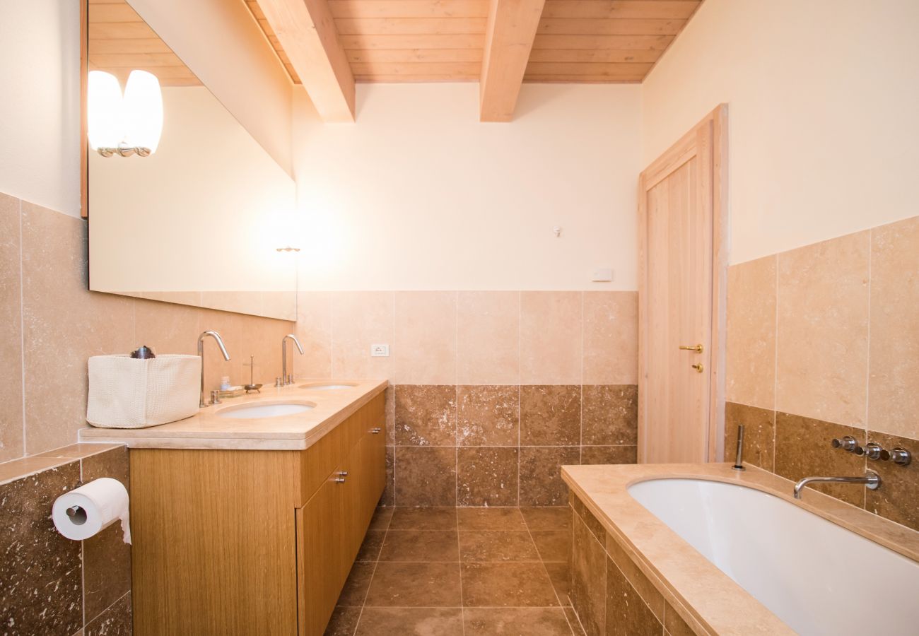 Ferienwohnung in Trequanda - Luxury & Large Apt. in Siena Resort at Eagle