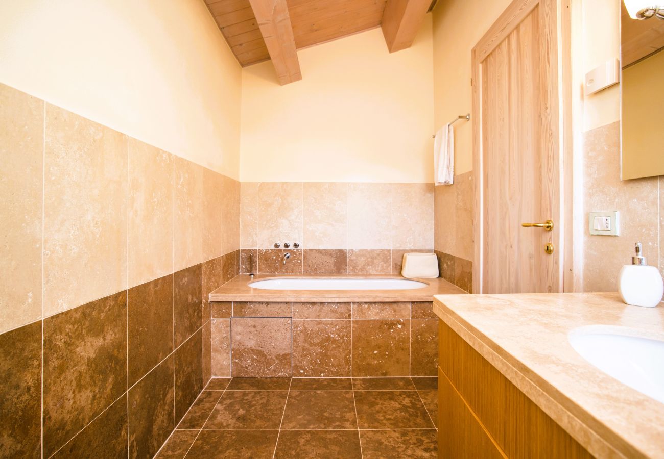 Ferienwohnung in Trequanda - Luxury & Large Apt. in Siena Resort at Eagle