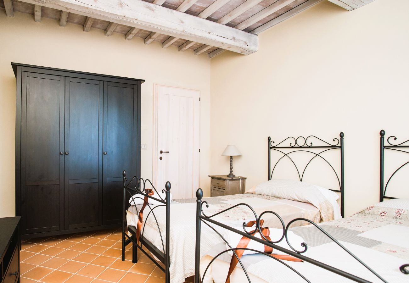 Ferienwohnung in Trequanda - Luxury 3 Rooms Apt. Olives in Siena Resort