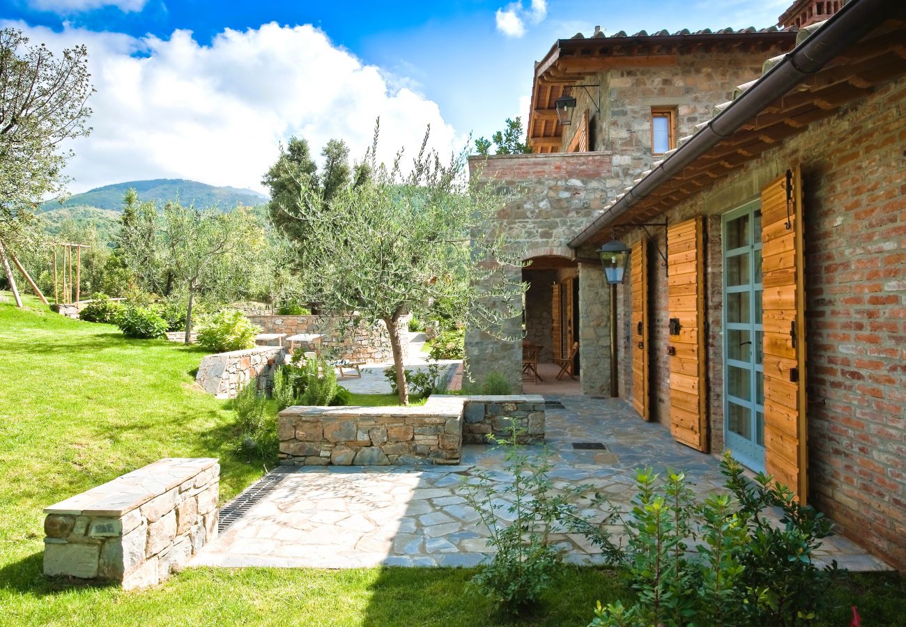 Villa in Pian di Sco - Villa Leccino in most Exclusive Borgo in Tuscany