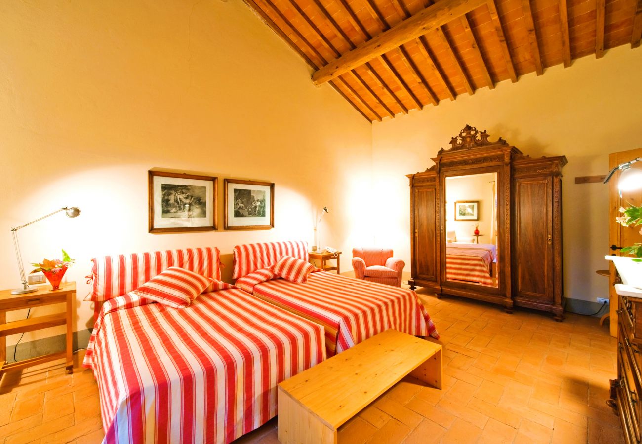 Villa in Pian di Sco - Villa Noce in most Exclusive Borgo in Tuscany