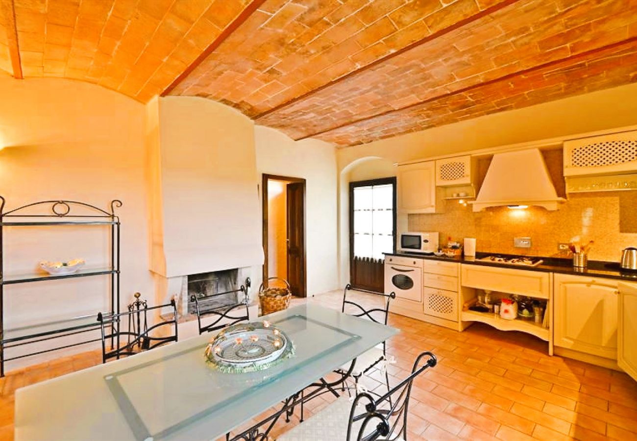 Landhaus in Volterra - Private Villa with Pool close to Seaside