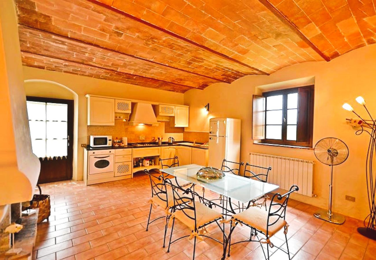 Landhaus in Volterra - Private Villa with Pool close to Seaside