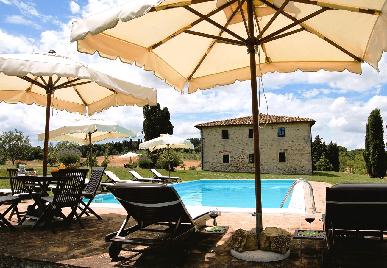 Landhaus in Volterra - Private Villa with Pool close to Seaside