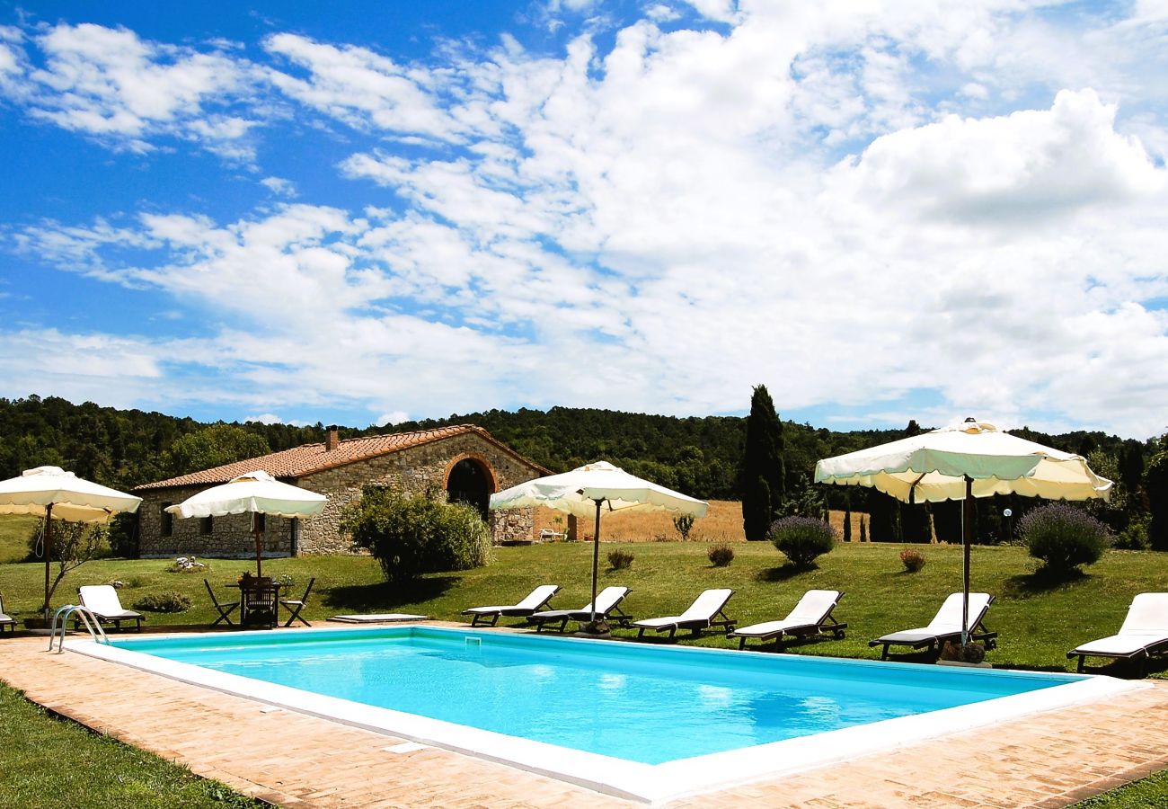 Landhaus in Volterra - Private Villa with Pool close to Seaside