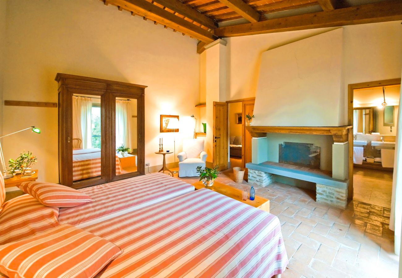 Villa à Pian di Sco - Villa Magnolia in most Exclusive Borgo in Tuscany