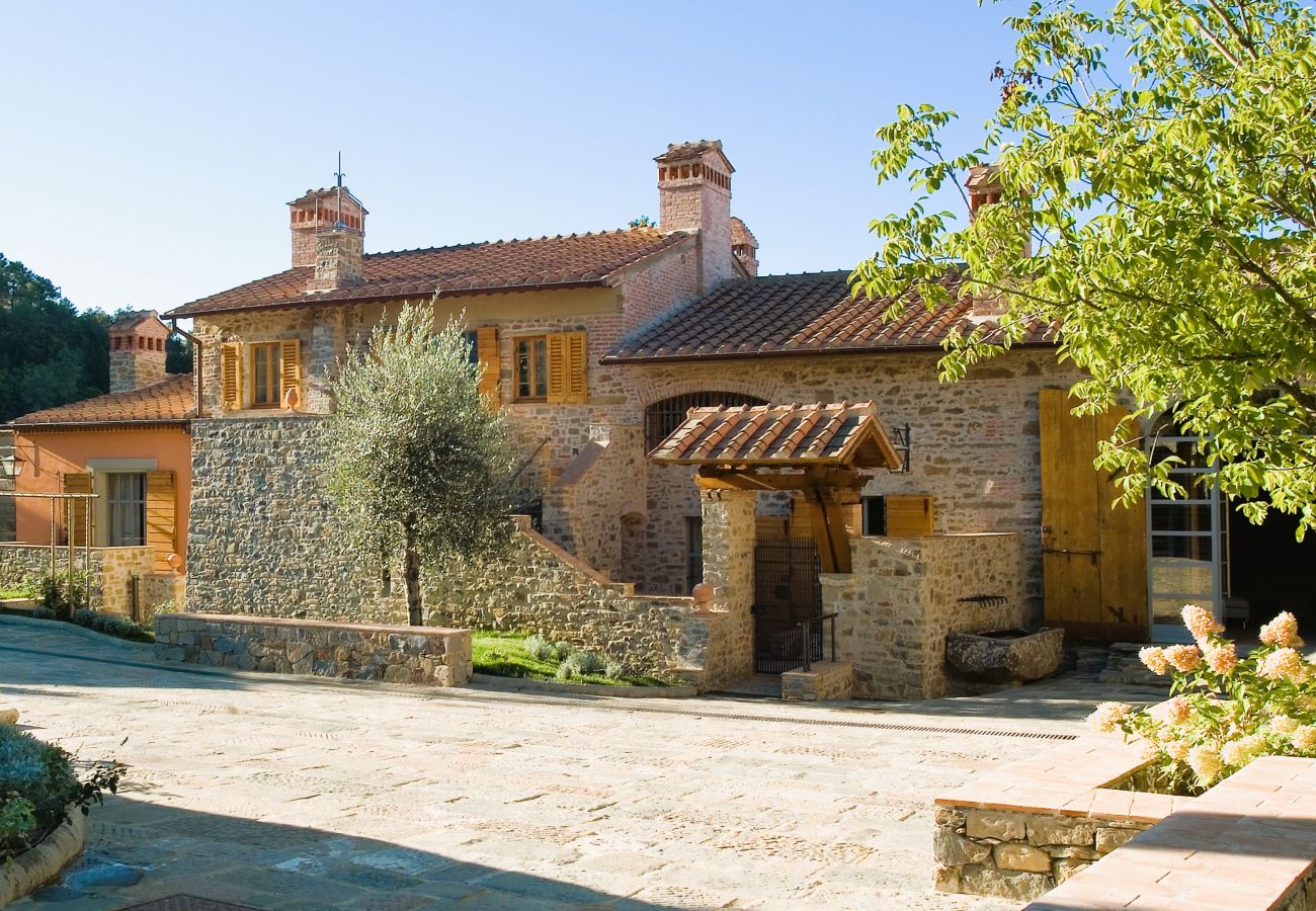 Villa à Pian di Sco - Villa Olivo in most Exclusive Borgo in Tuscany