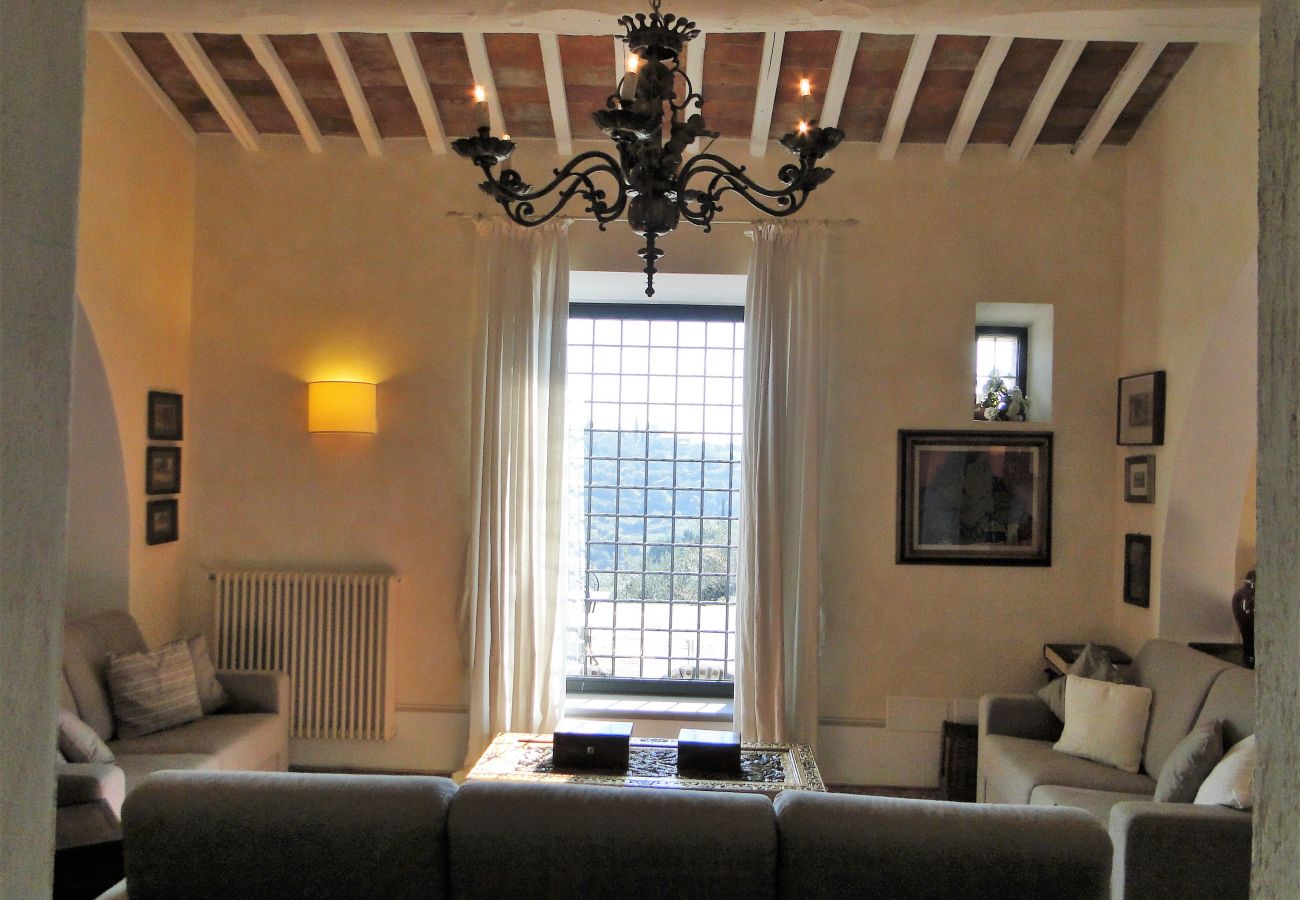 Villa a Carmignano - Close to Florence, Jacuzzi & Breathtaking View