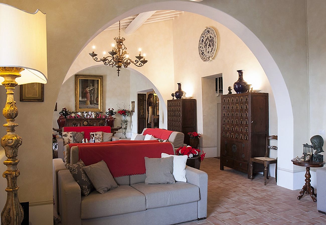 Villa a Carmignano - Close to Florence, Jacuzzi & Breathtaking View