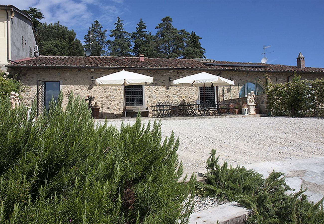 Villa a Carmignano - Close to Florence, Jacuzzi & Breathtaking View