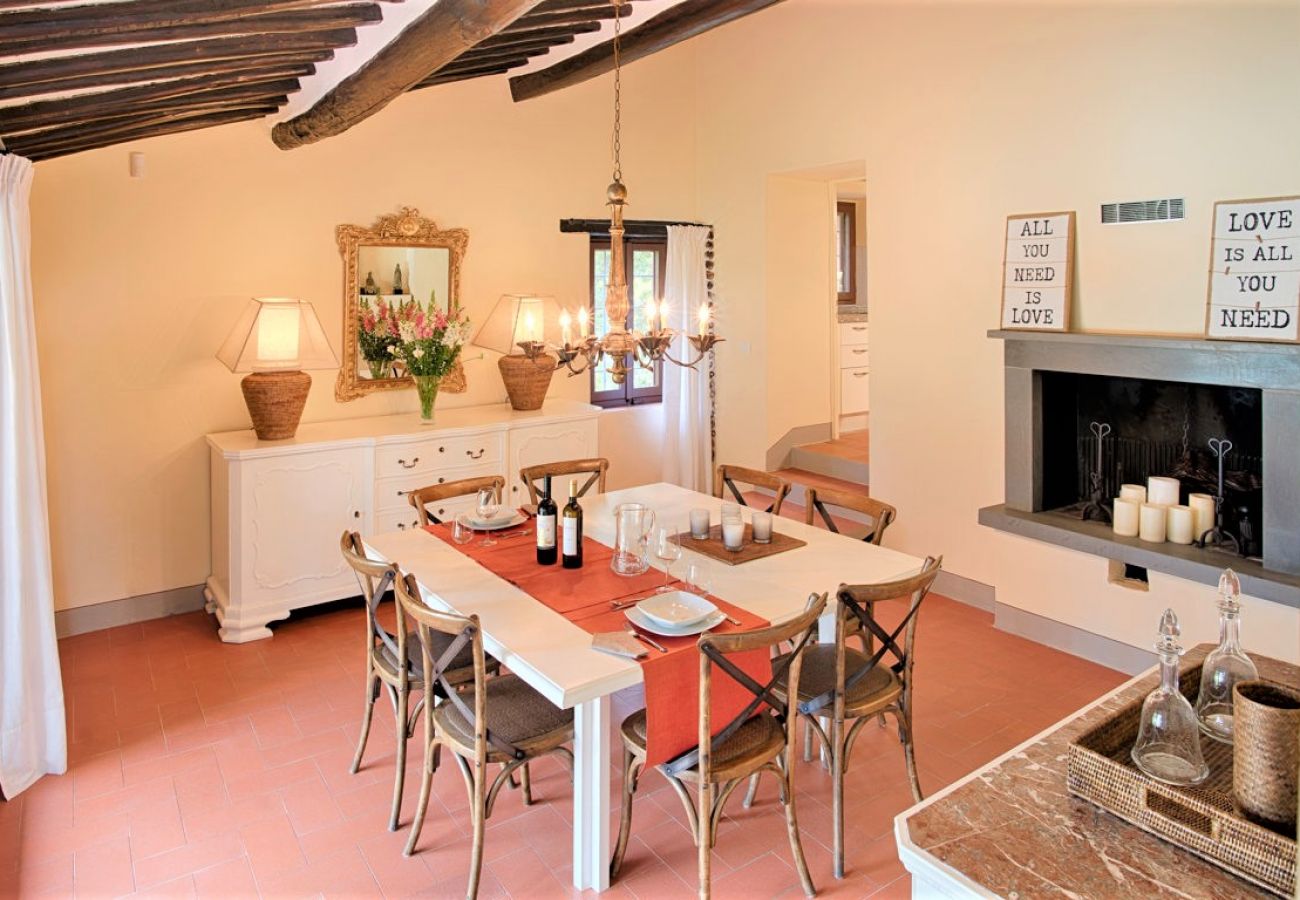 Villa a Castellina in Chianti - Villa in Castellina w. Pool, Garden & Winery