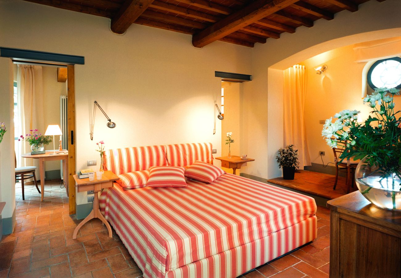 Villa a Pian di Sco - Villa Nocciolo in most Exclusive Borgo in Tuscany