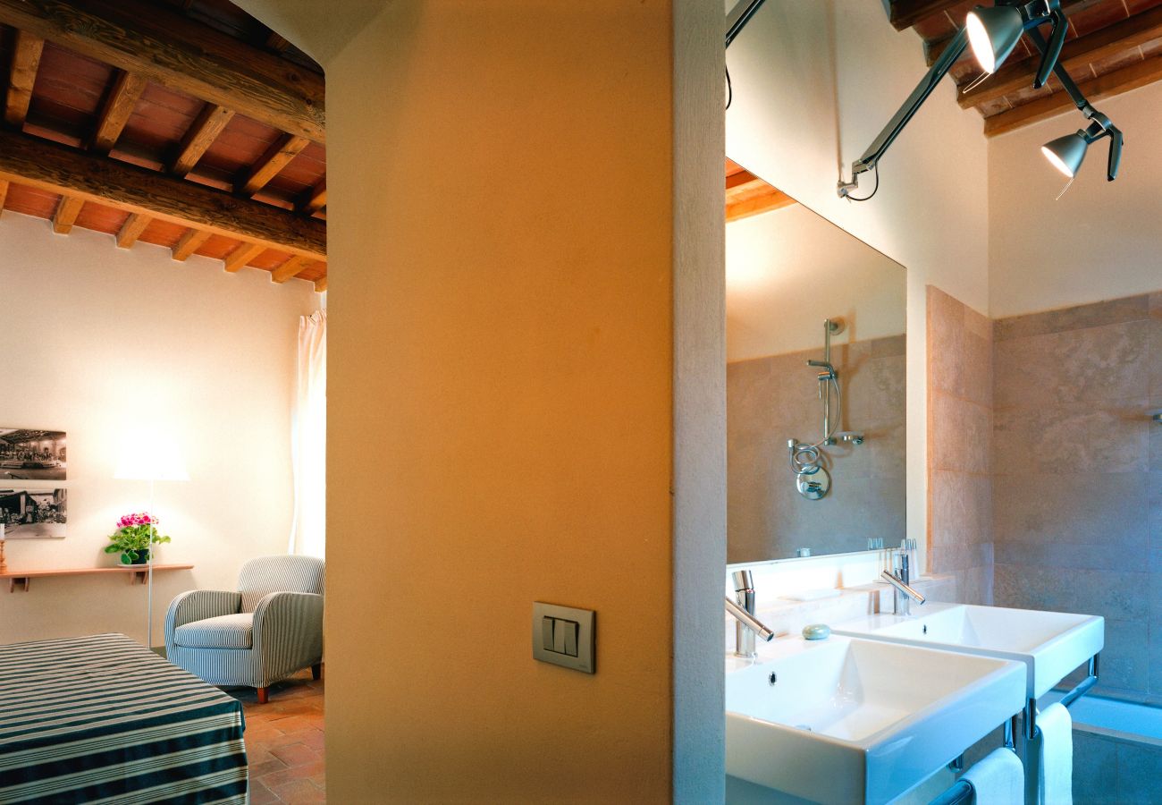 Villa a Pian di Sco - Villa Nocciolo in most Exclusive Borgo in Tuscany