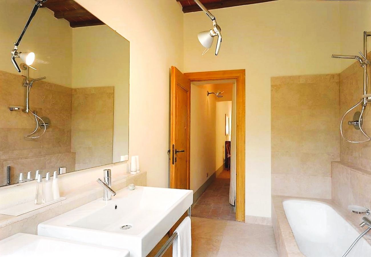 Villa a Pian di Sco - Villa Olivo in most Exclusive Borgo in Tuscany