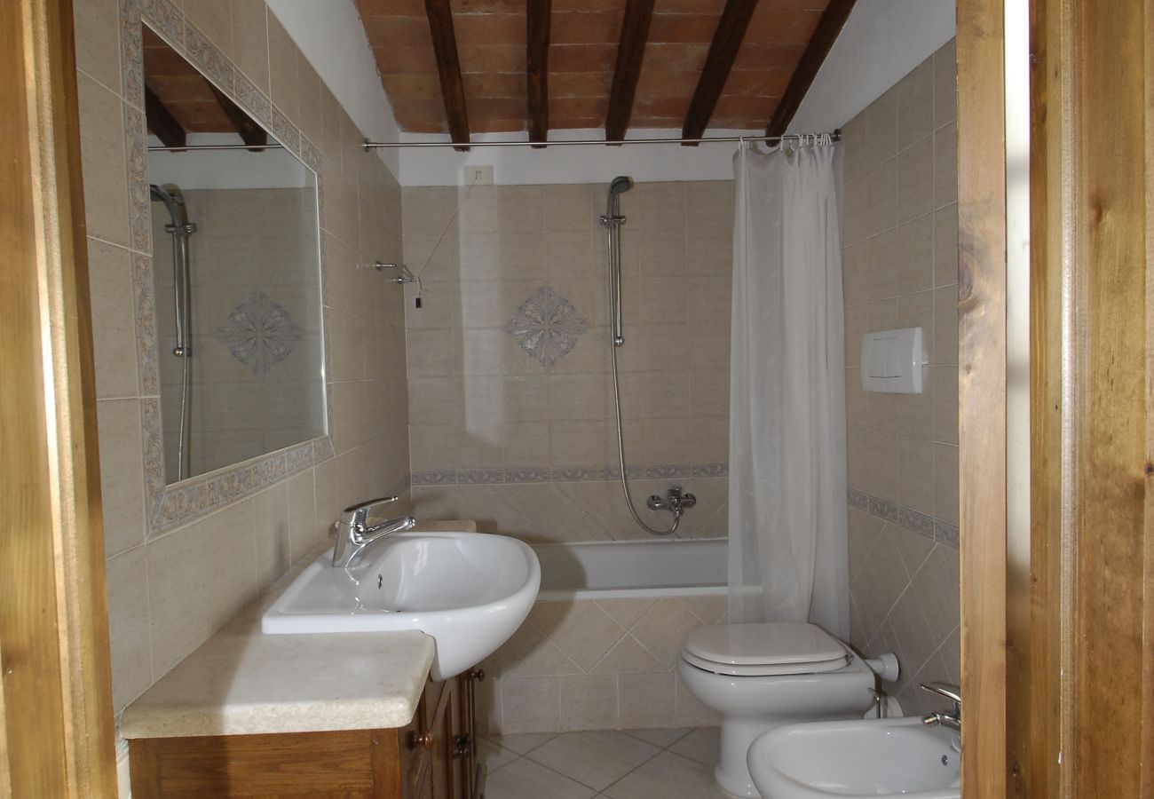 Appartement in Bucine - Romantic with Chianti Panorama at Marioli