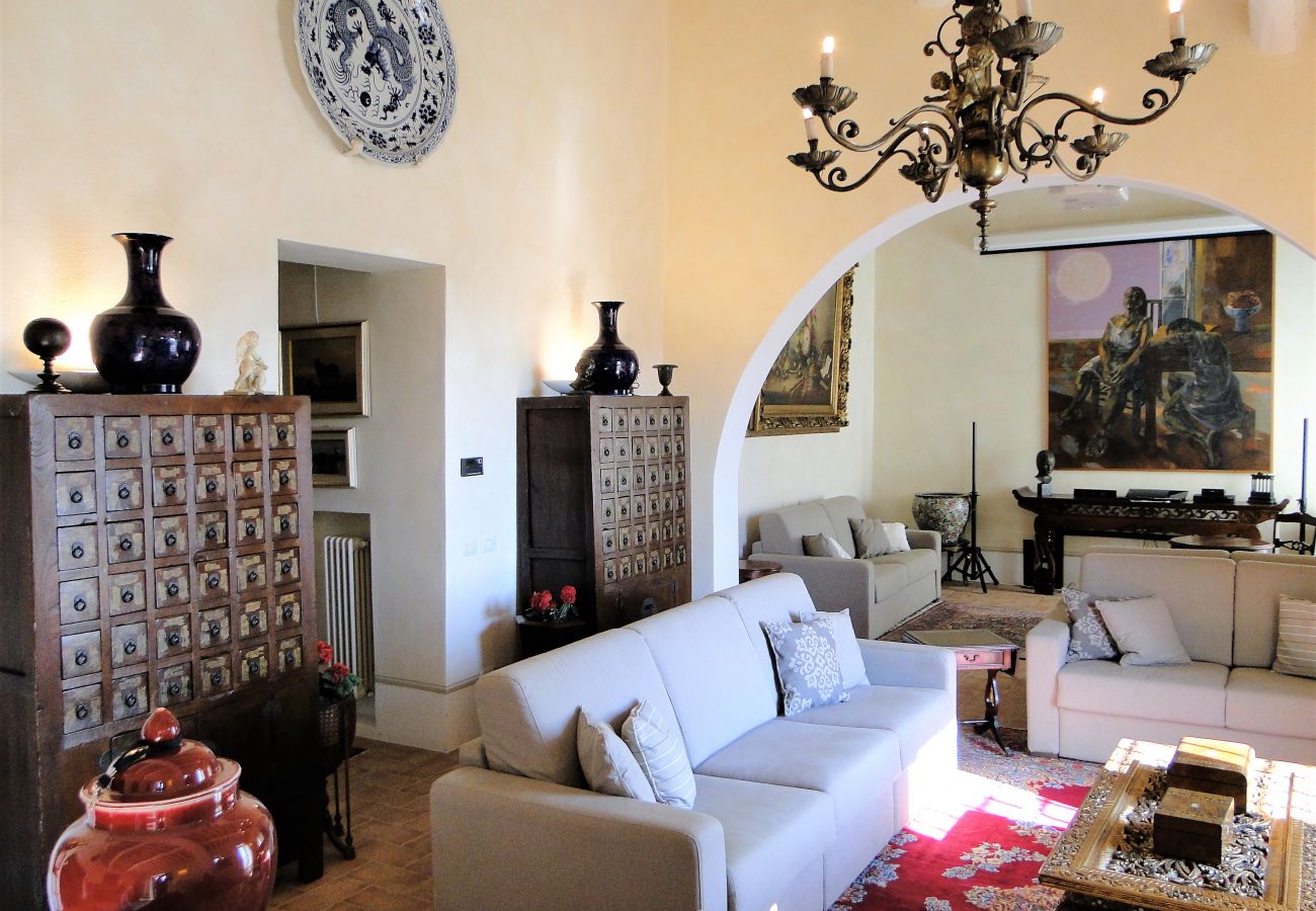 Villa in Carmignano - Close to Florence, Jacuzzi & Breathtaking View