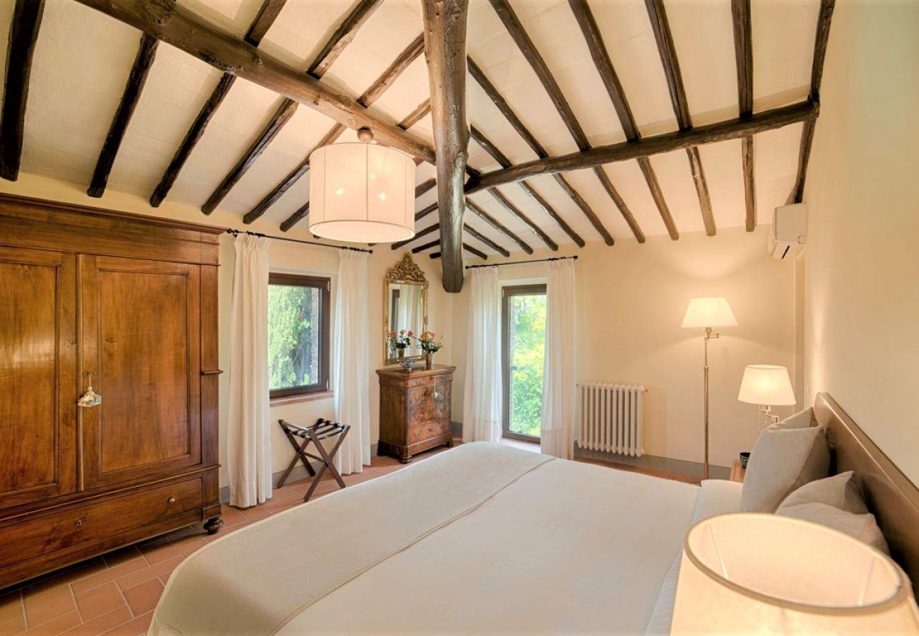 Villa in Castellina in Chianti - Villa in Castellina w. Pool, Garden & Winery