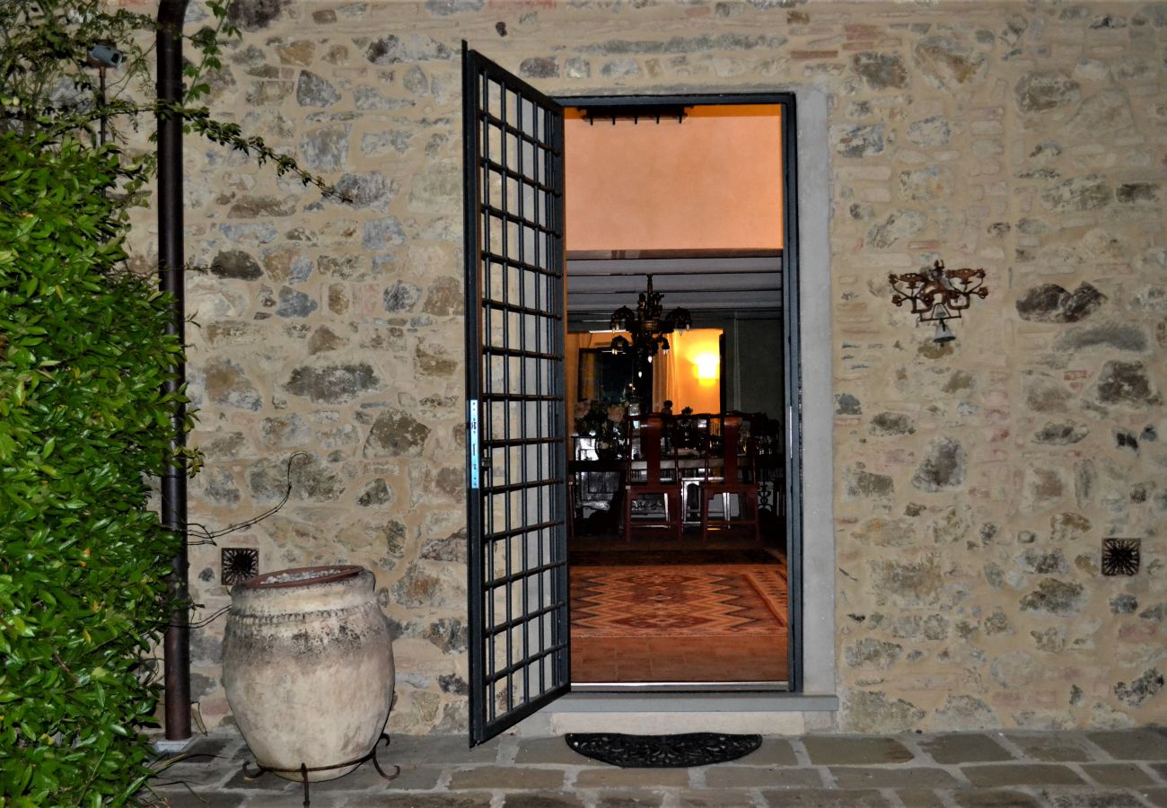 Villa in Carmignano - Close to Florence, Jacuzzi & Breathtaking View