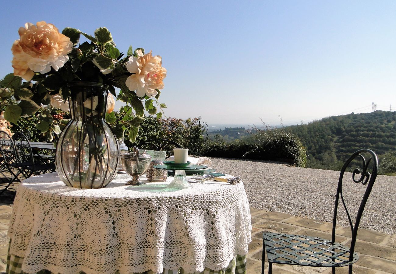 Villa in Carmignano - Close to Florence, Jacuzzi & Breathtaking View